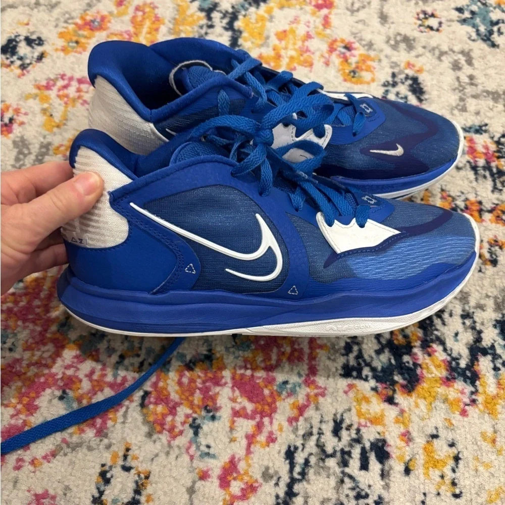 Nike Kyrie Low 5 TB basketball shoes - Game Royal color way